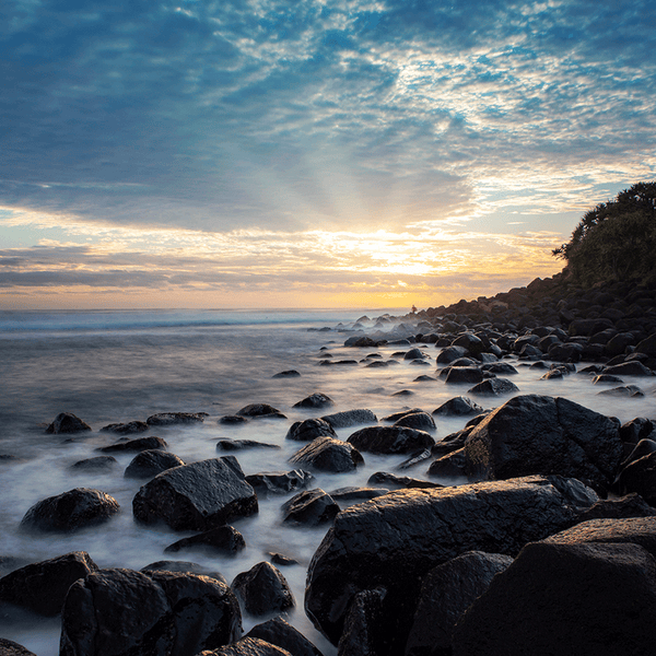 Beach Rock Morning Rays - switchoffice.com.au