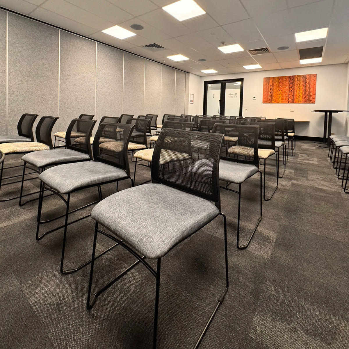 CS02 Visitor Chair